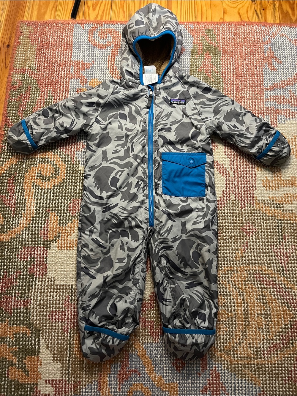 Patagonia Baby Reversible Puff-Ball Bunting Camo 6-12M EUC